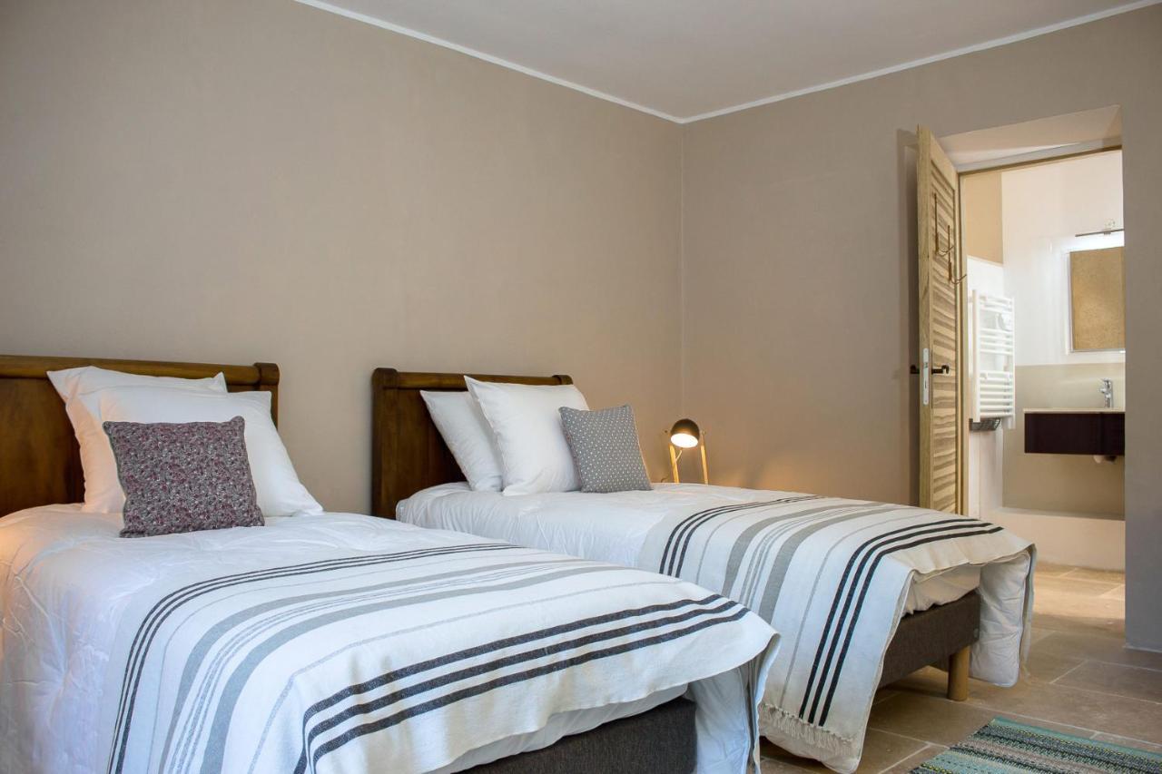 Chambre Double ou Lits Jumeaux avec Salle de Bains Privative